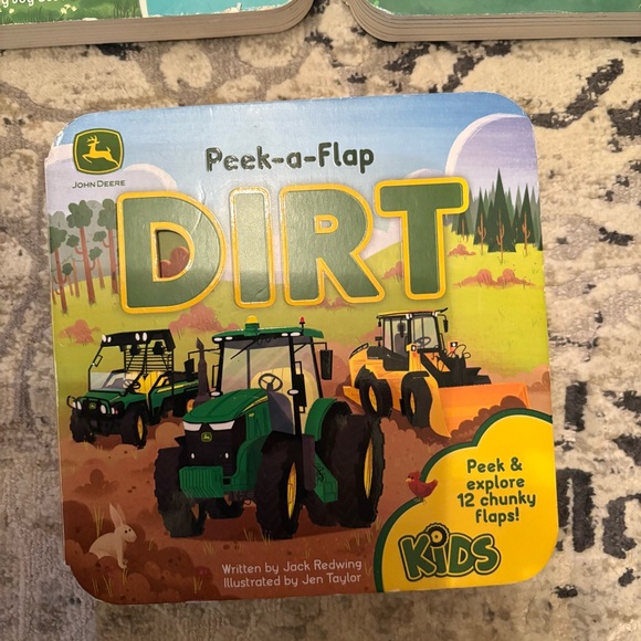 Kids peek-a-flap Book Set - Moo, Who, Dirt - Picture 2 of 6